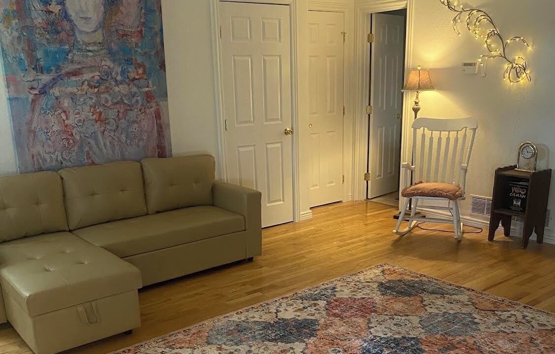 Photo of Livingroom in Lincoln Park