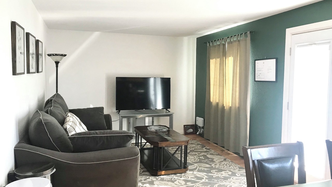 Photo of Livingroom in Aurora