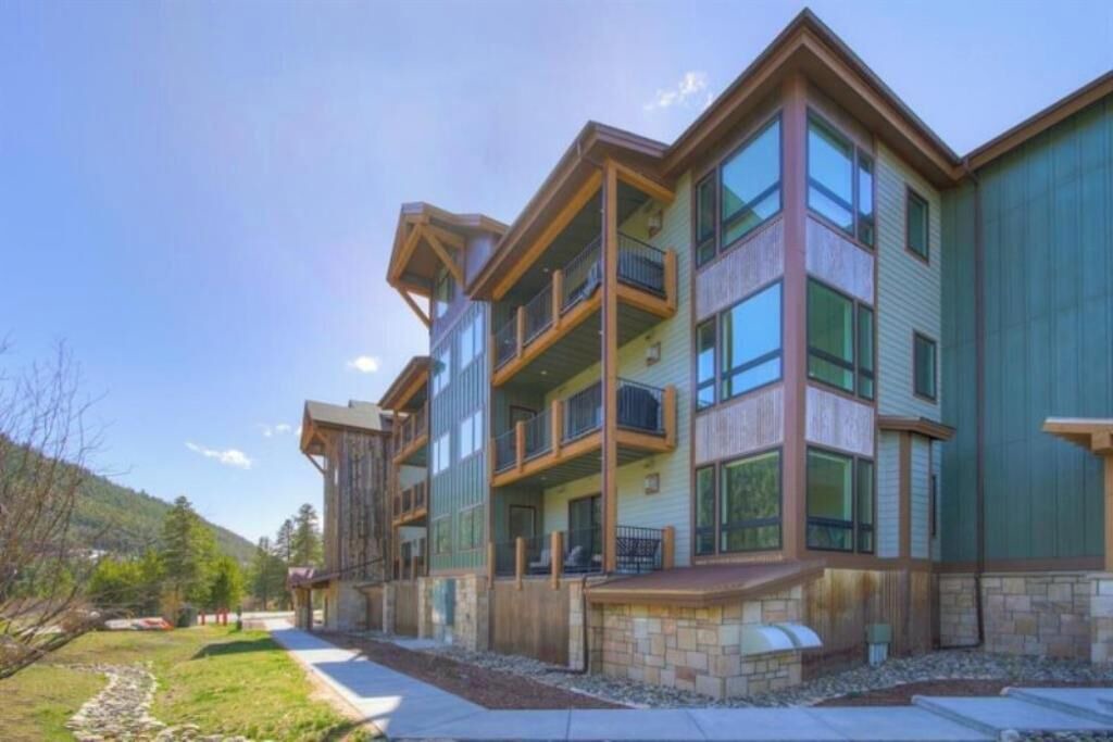 Photo of Outdoor in Lakeside Village