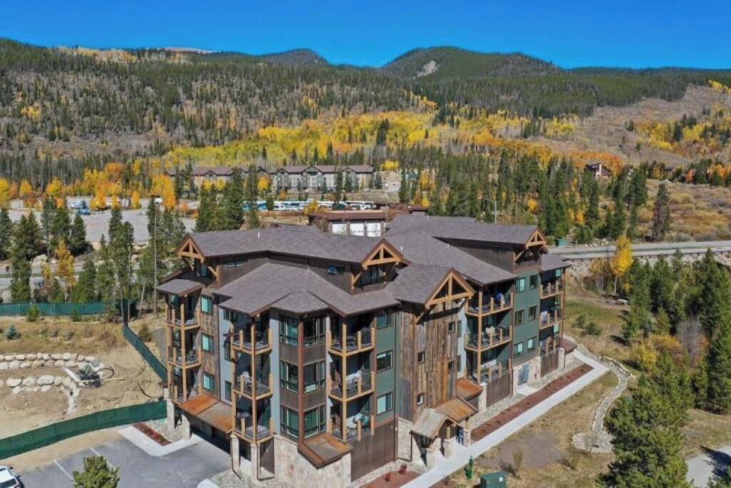 Photo of Outdoor in Lakeside Village