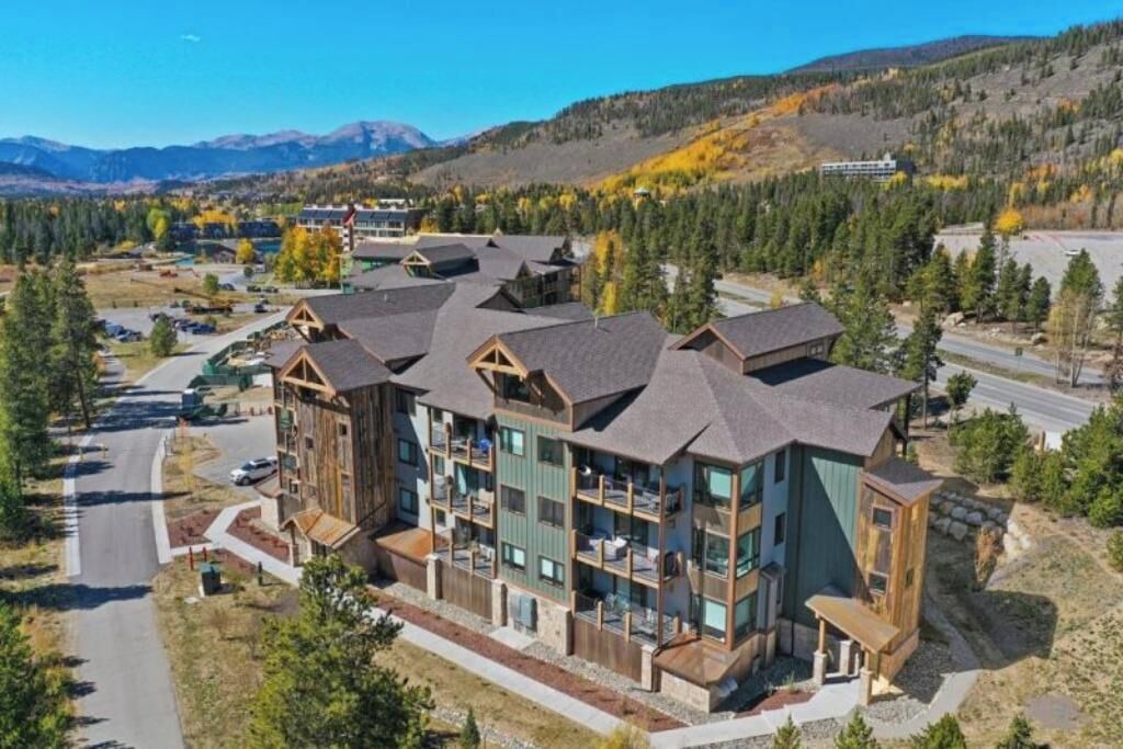 Photo of Outdoor in Lakeside Village