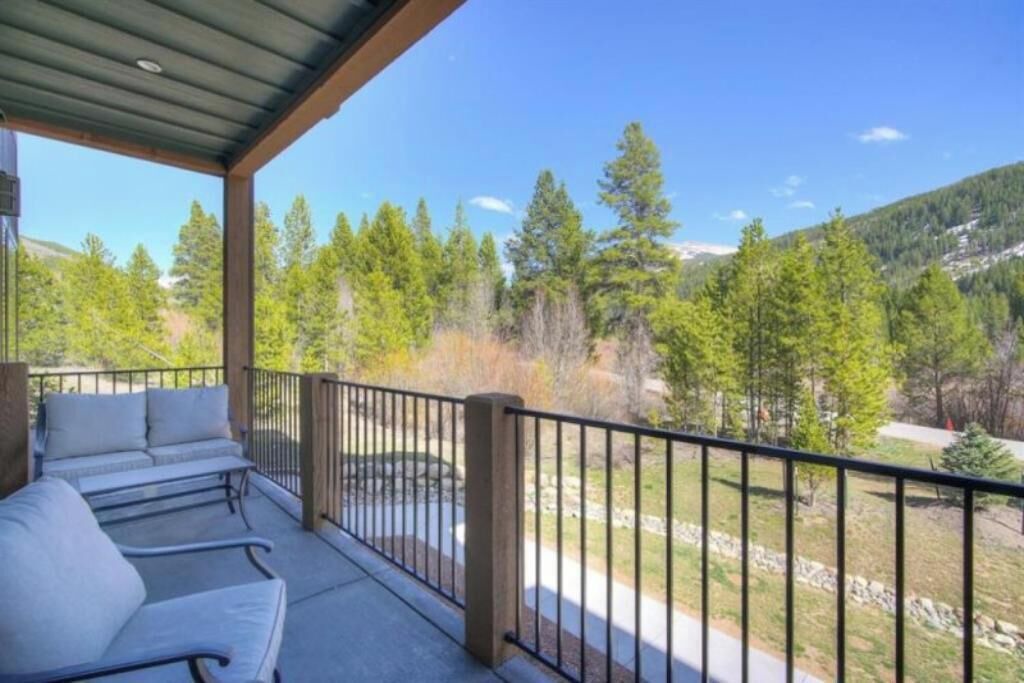 Photo of Outdoor in Lakeside Village