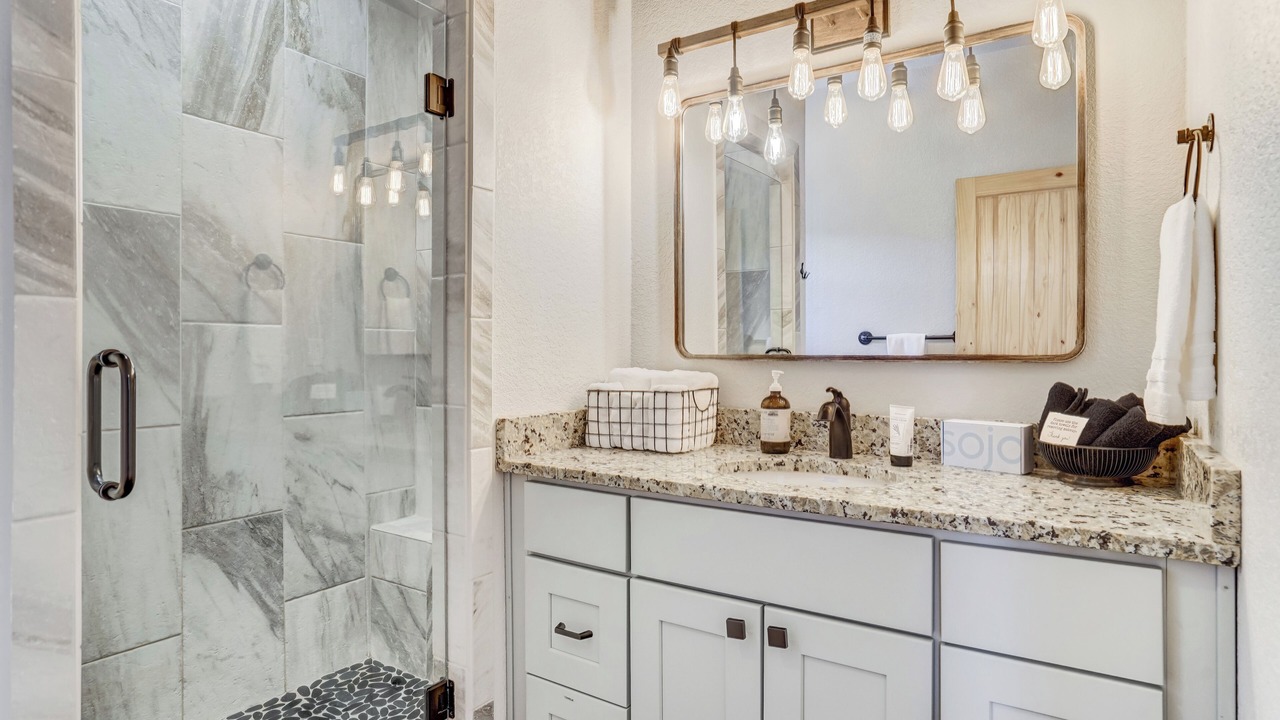 Photo of Bathroom in Rainbow Valley