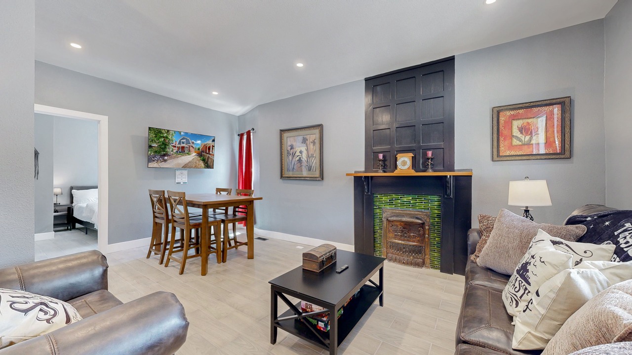 Photo of Livingroom in Baker