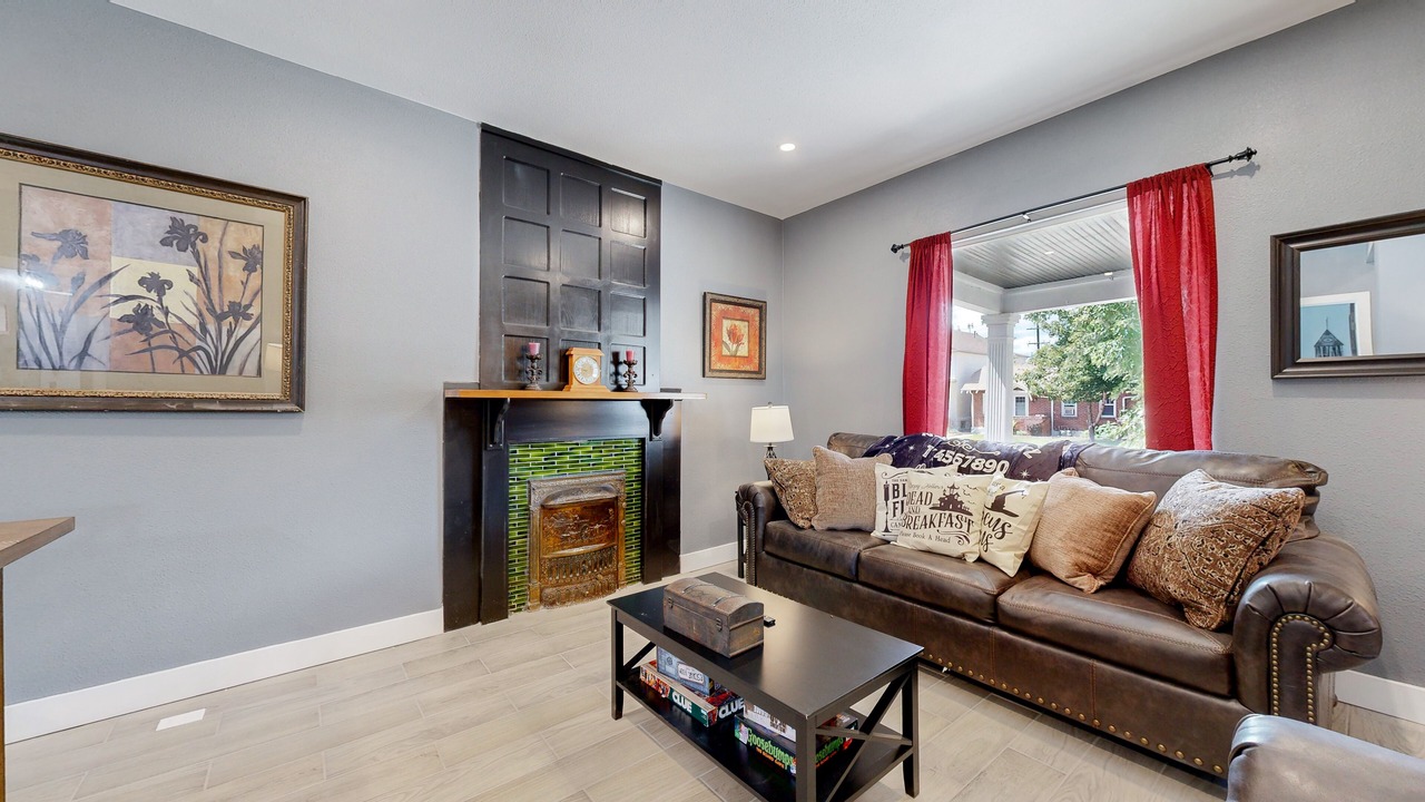 Photo of Livingroom in Baker