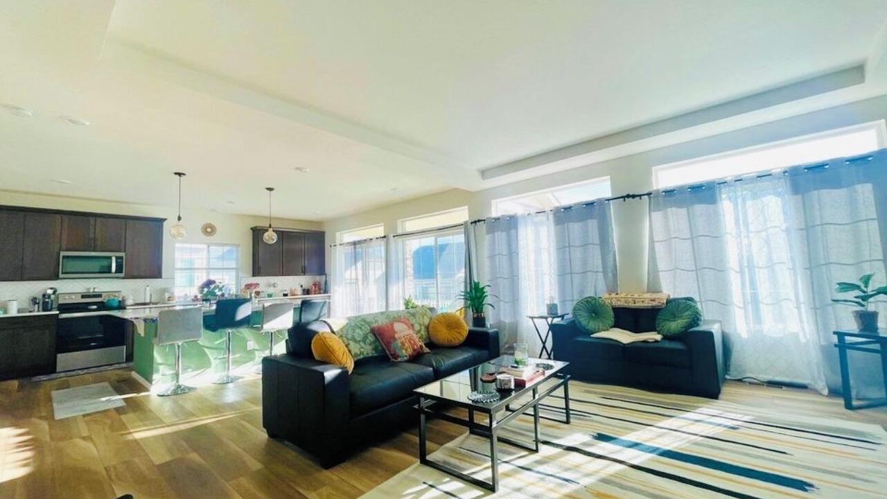 Photo of Livingroom in Aurora