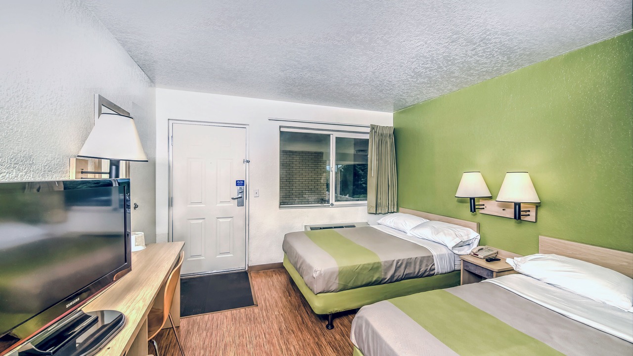Photo of Bedroom in West Colorado Springs