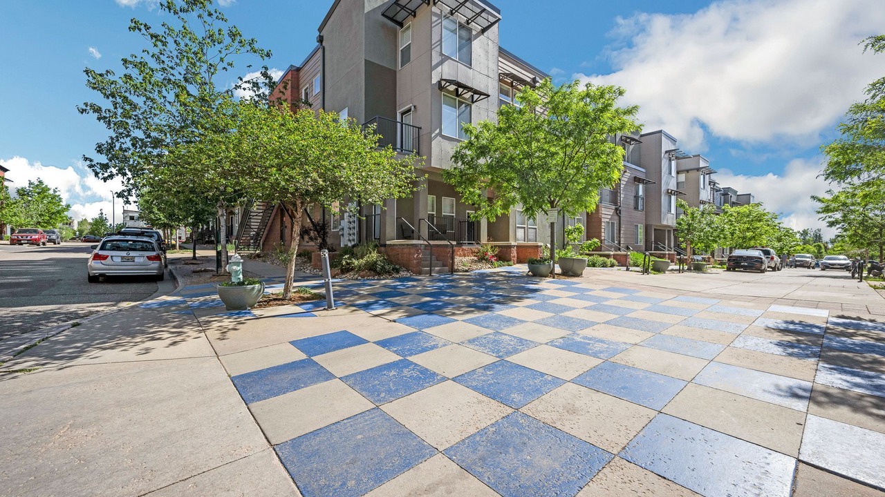 Photo of Outdoor in North Broadway - Holiday