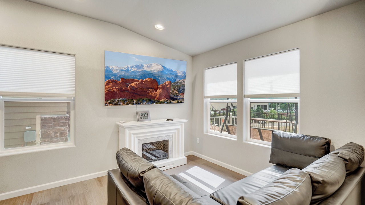 Photo of Livingroom in Southeast Colorado Springs