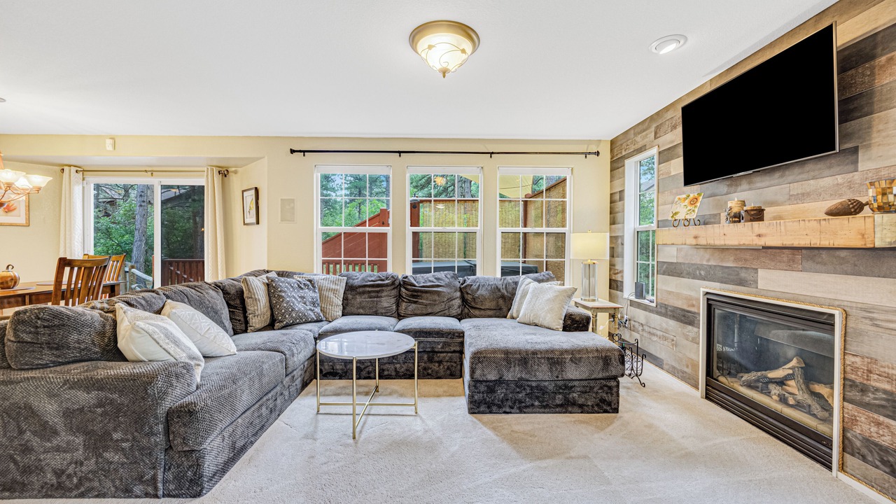 Photo of Livingroom in Larkspur