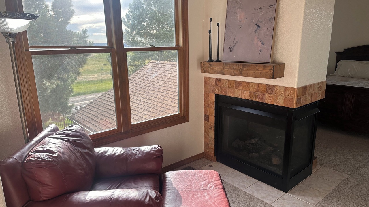 Photo of Livingroom in Castle Rock