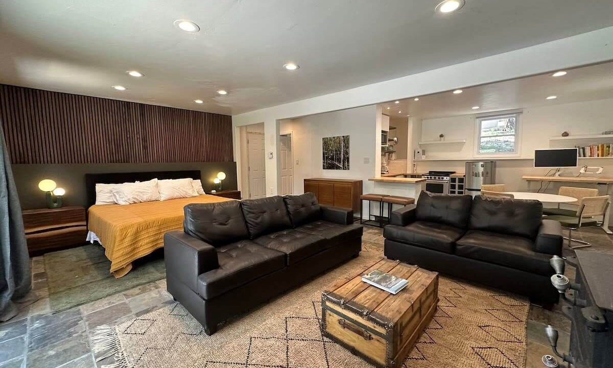 Photo of Livingroom in Hangen Ranch And M and B