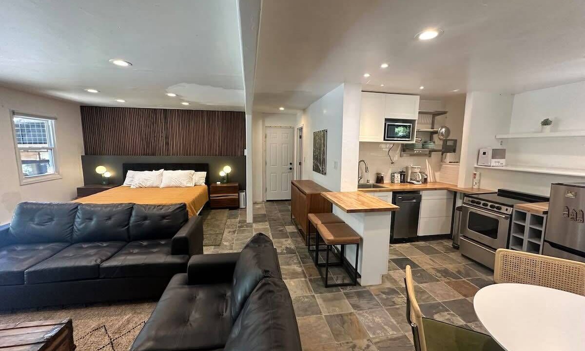 Photo of Livingroom in Hangen Ranch And M and B