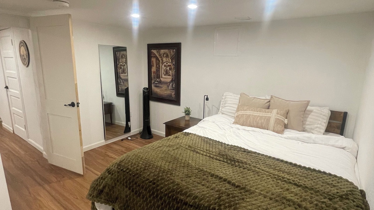 Photo of Bedroom in Lincoln Park