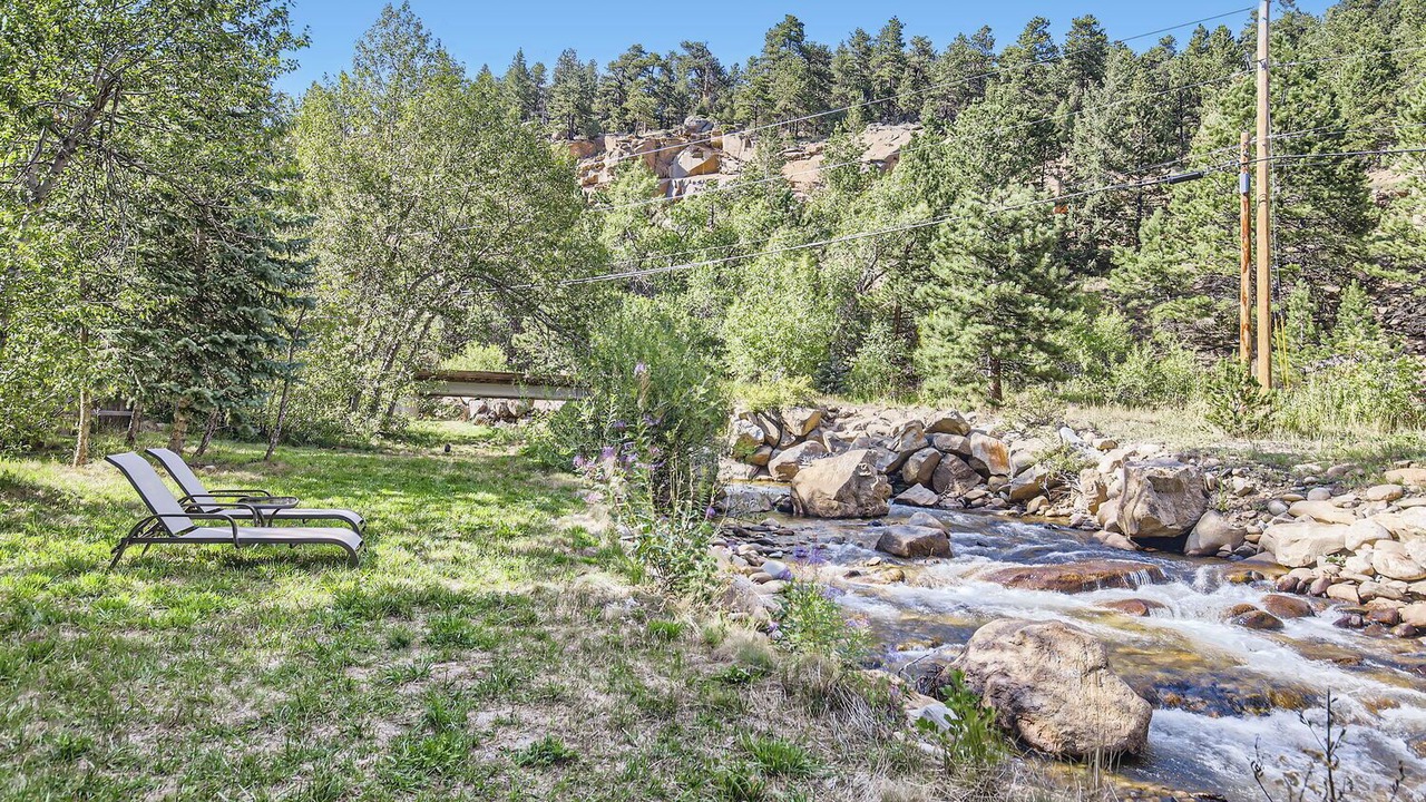 Photo of Outdoor in Lyons