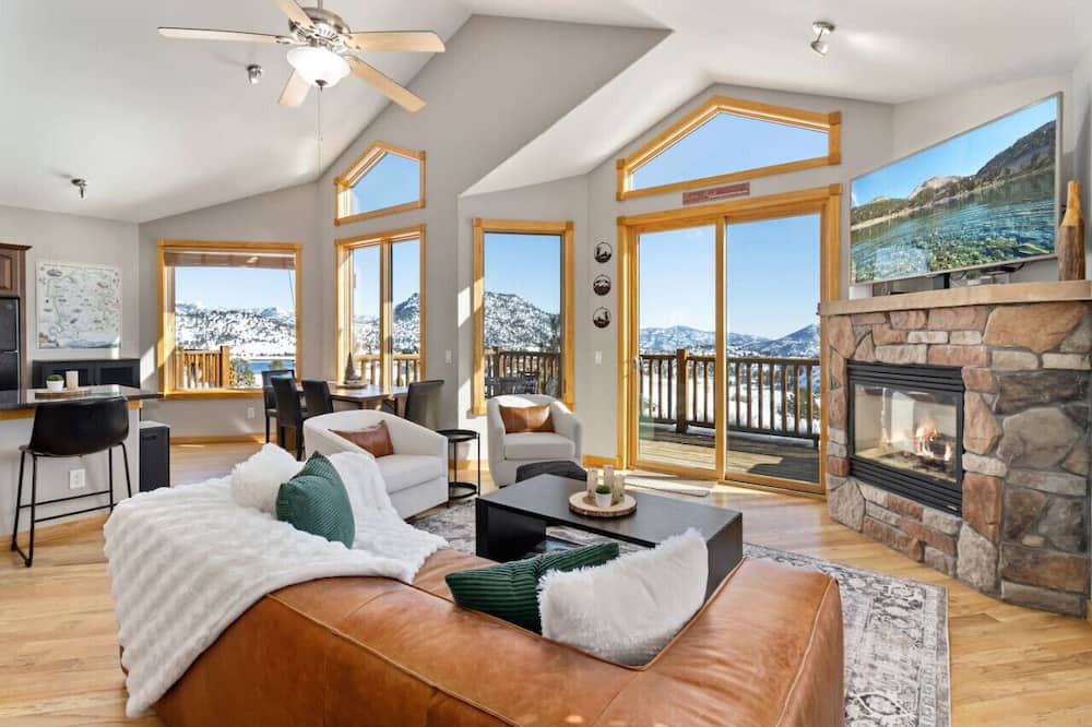 Photo of Livingroom in Estes Park