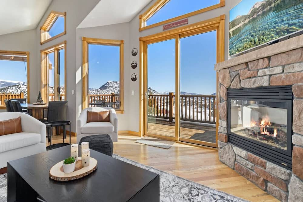Photo of Livingroom in Estes Park