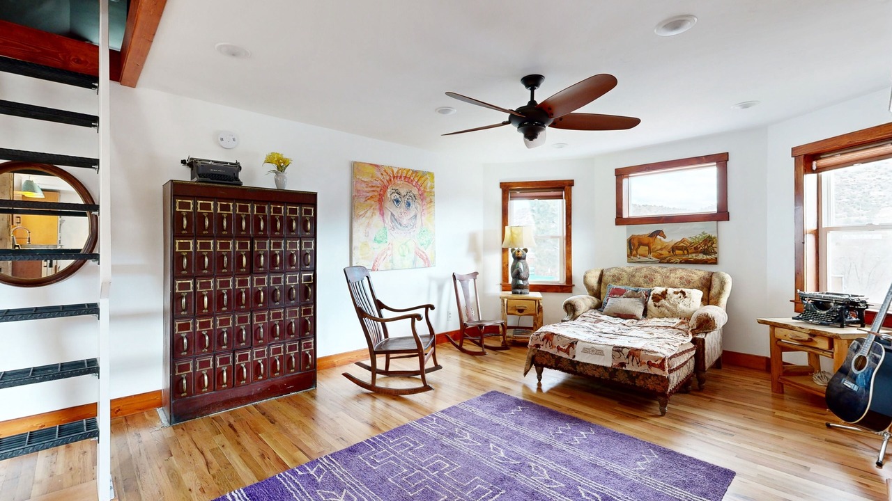 Photo of Livingroom in Naturita