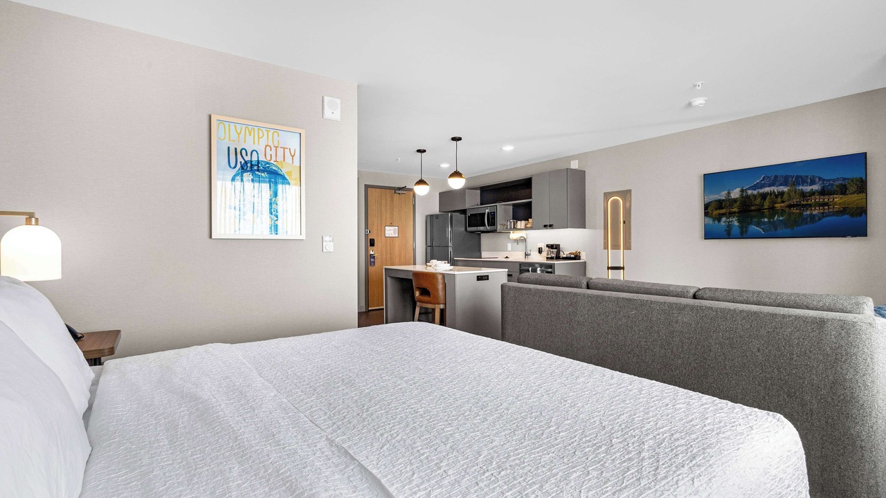 Photo of Livingroom in Southeast Colorado Springs