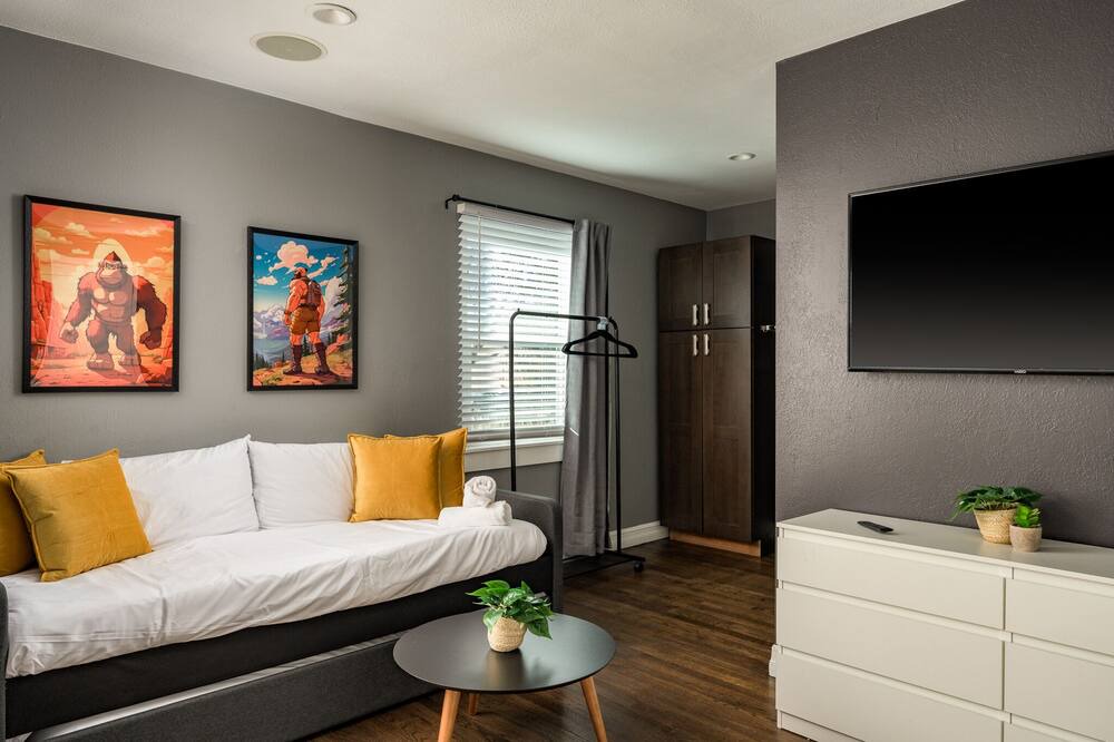 Photo of Livingroom in Olde Town Arvada