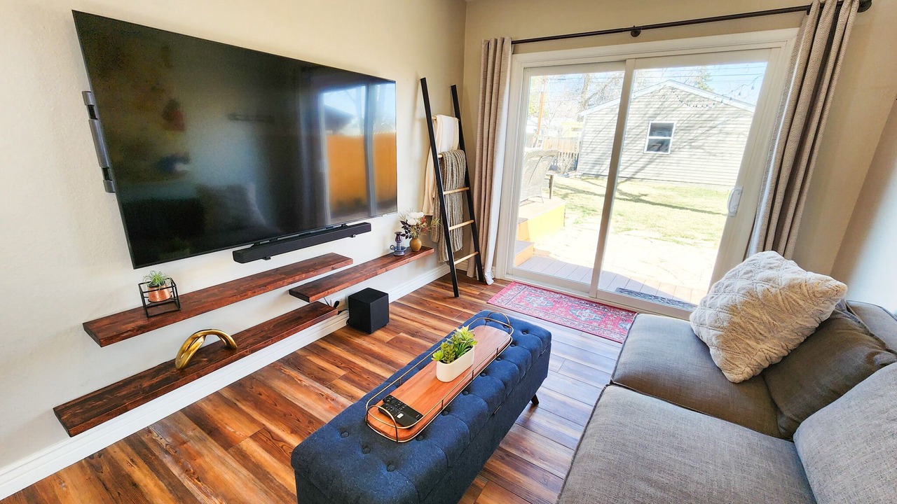 Photo of Livingroom in Englewood