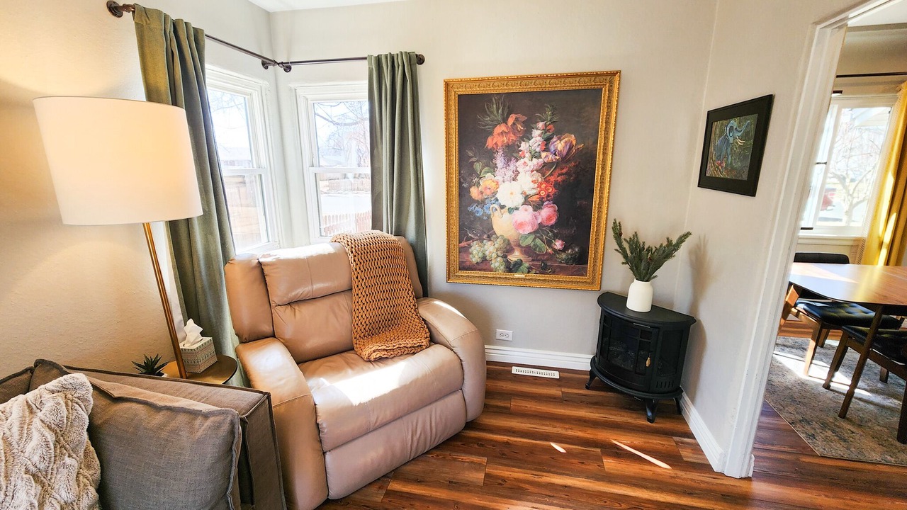 Photo of Livingroom in Englewood