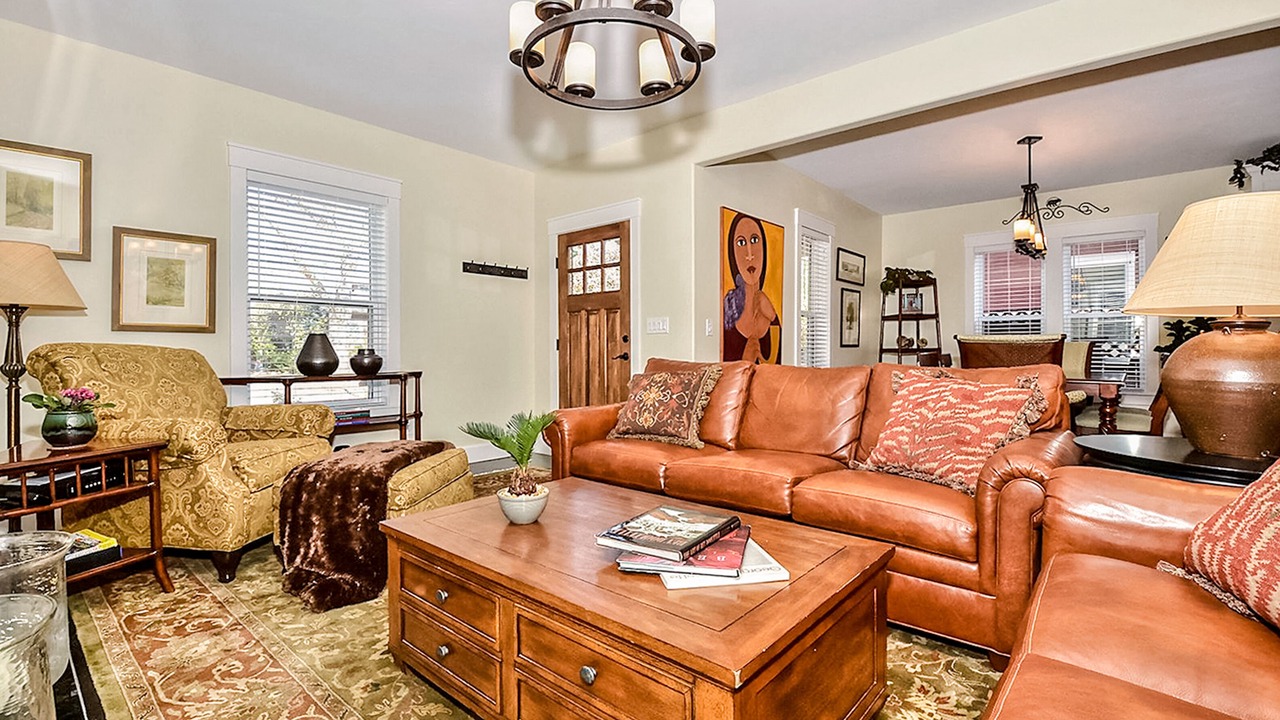 Photo of Livingroom in Old North End