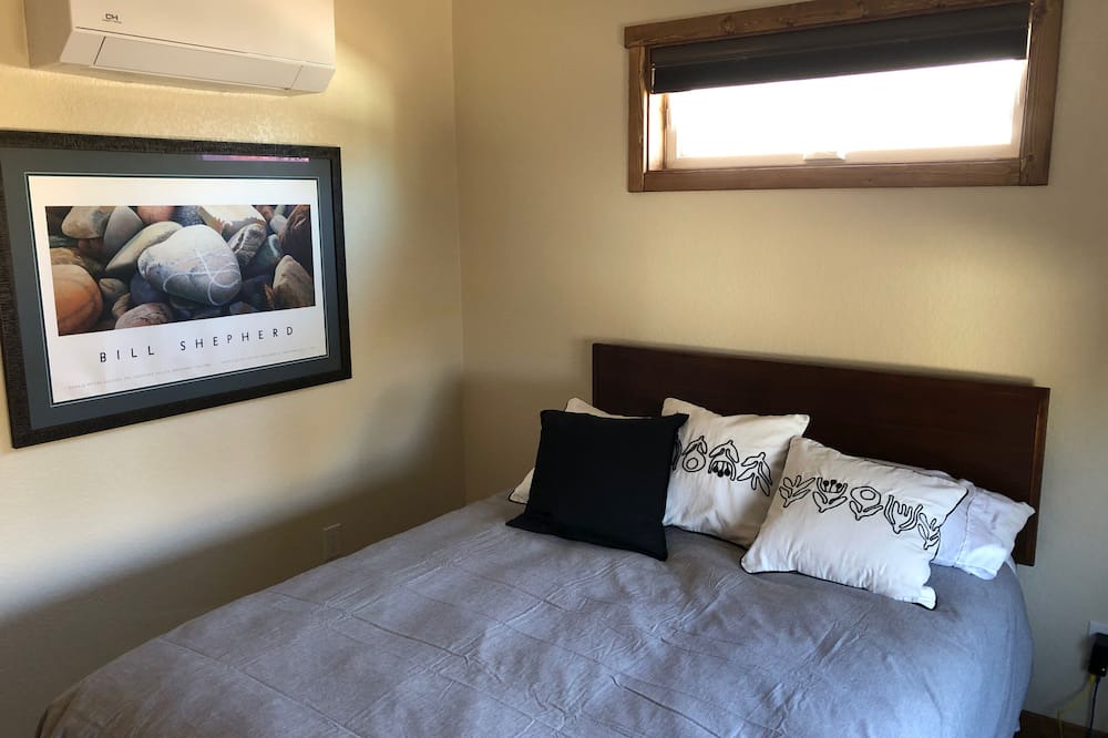 Photo of Bedroom in Morse Park
