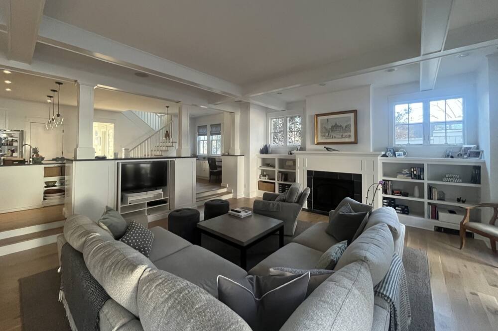 Photo of Livingroom in Newlands