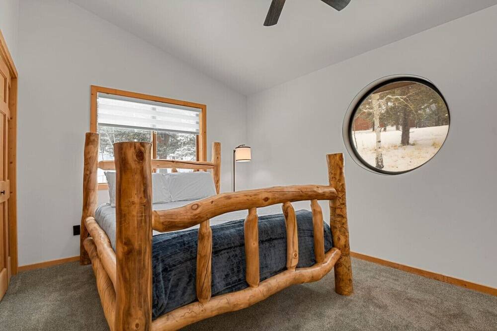 Photo of Bedroom in Spring Valley