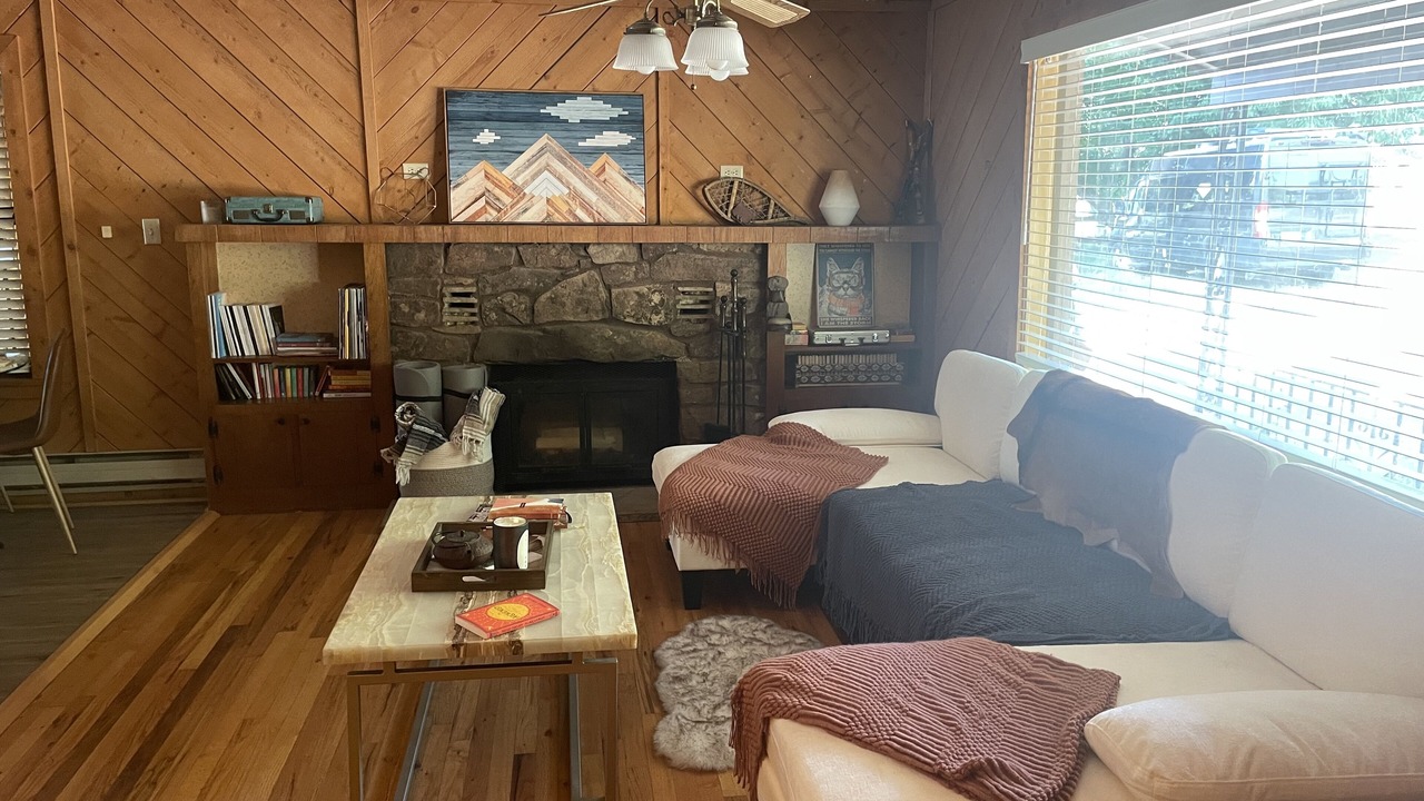 Photo of Livingroom in Dalton Ranch