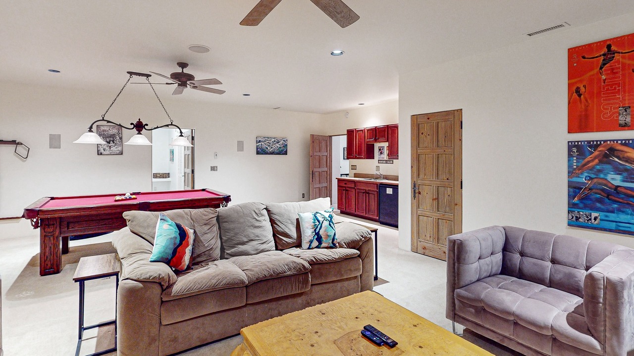 Photo of Livingroom in Trimble