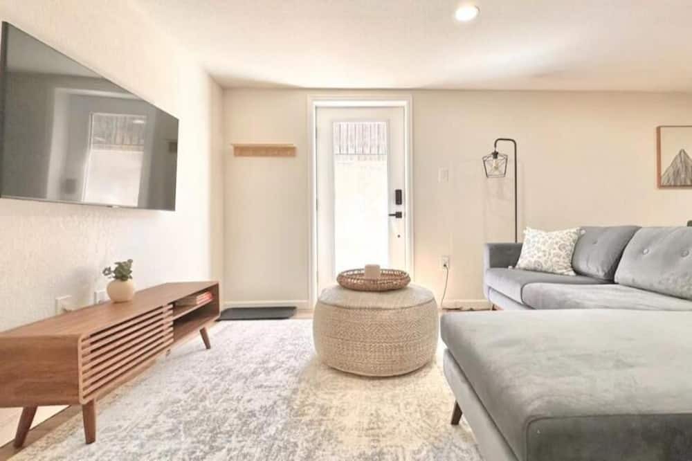 Photo of Livingroom in Alta Vista Area