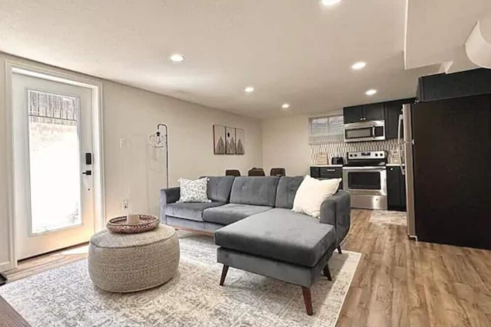 Photo of Livingroom in Alta Vista Area