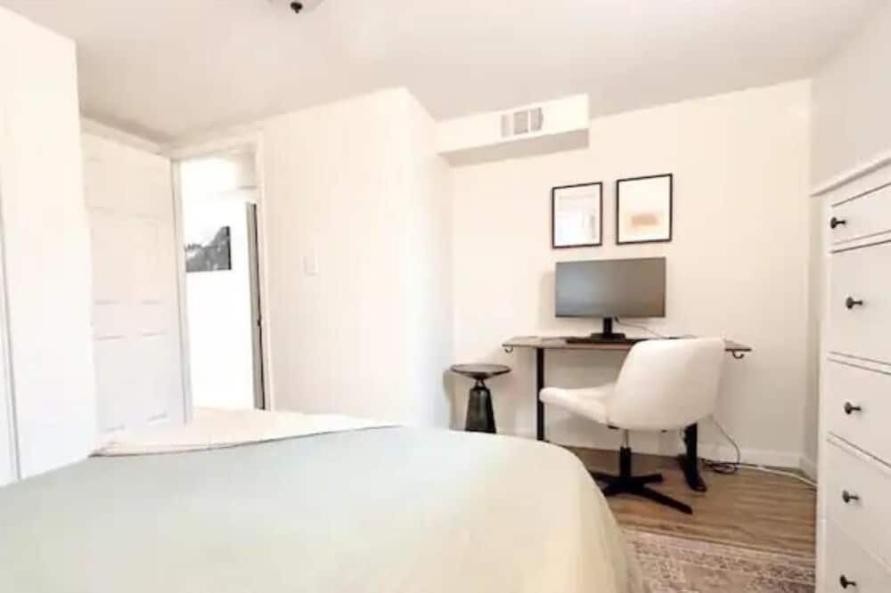 Photo of Bedroom in Alta Vista Area