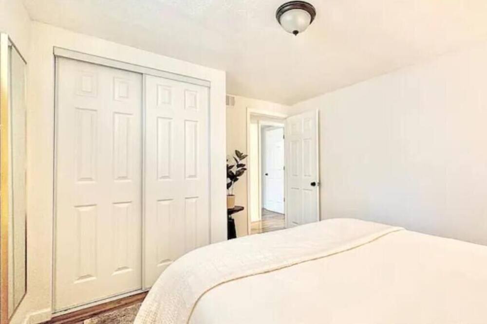 Photo of Bedroom in Alta Vista Area