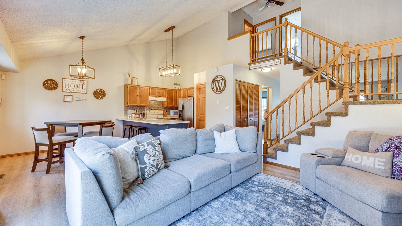 Photo of Livingroom in Southeast Colorado Springs