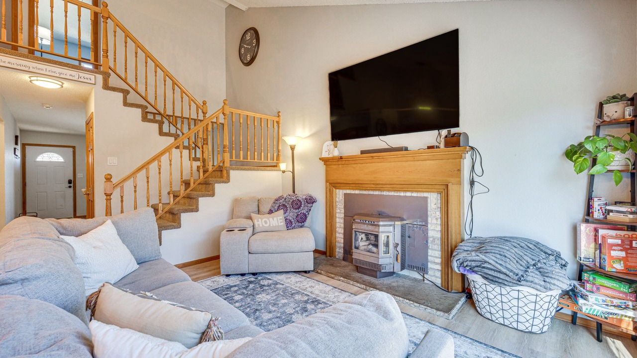 Photo of Livingroom in Southeast Colorado Springs