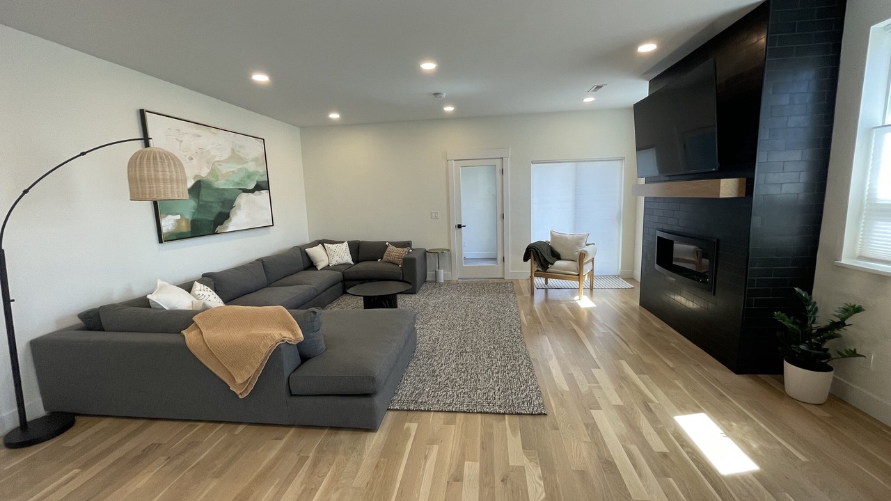 Photo of Livingroom in Sloan Lake