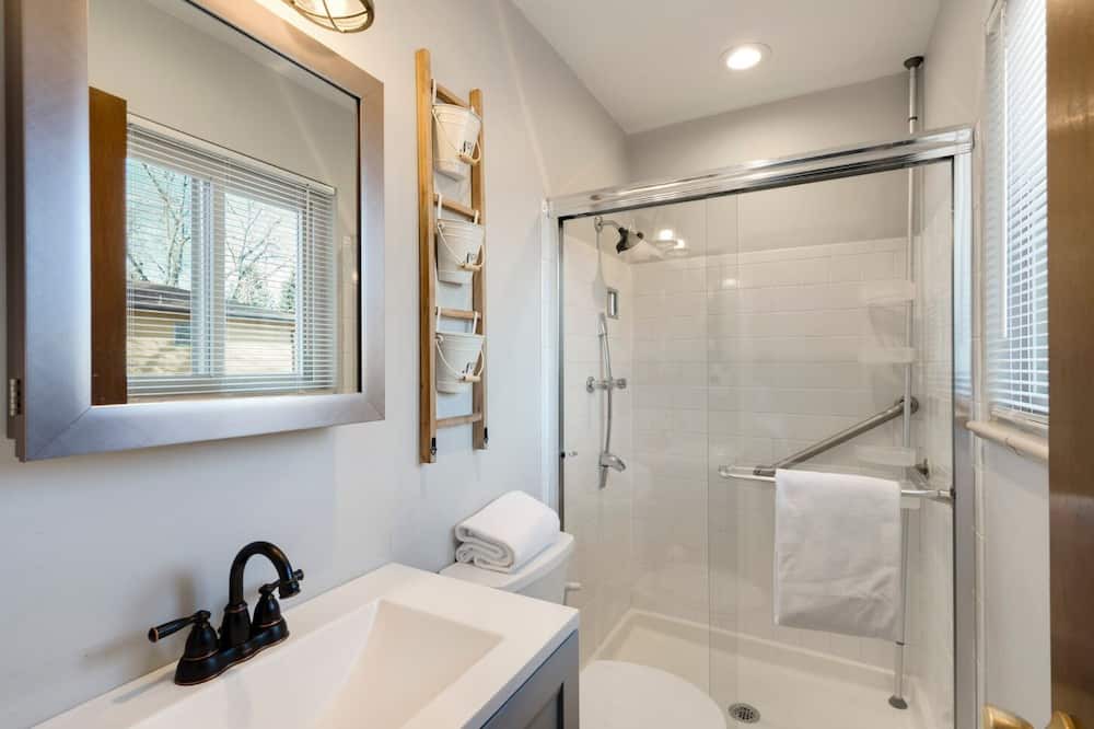 Photo of Bathroom in Security-Widefield