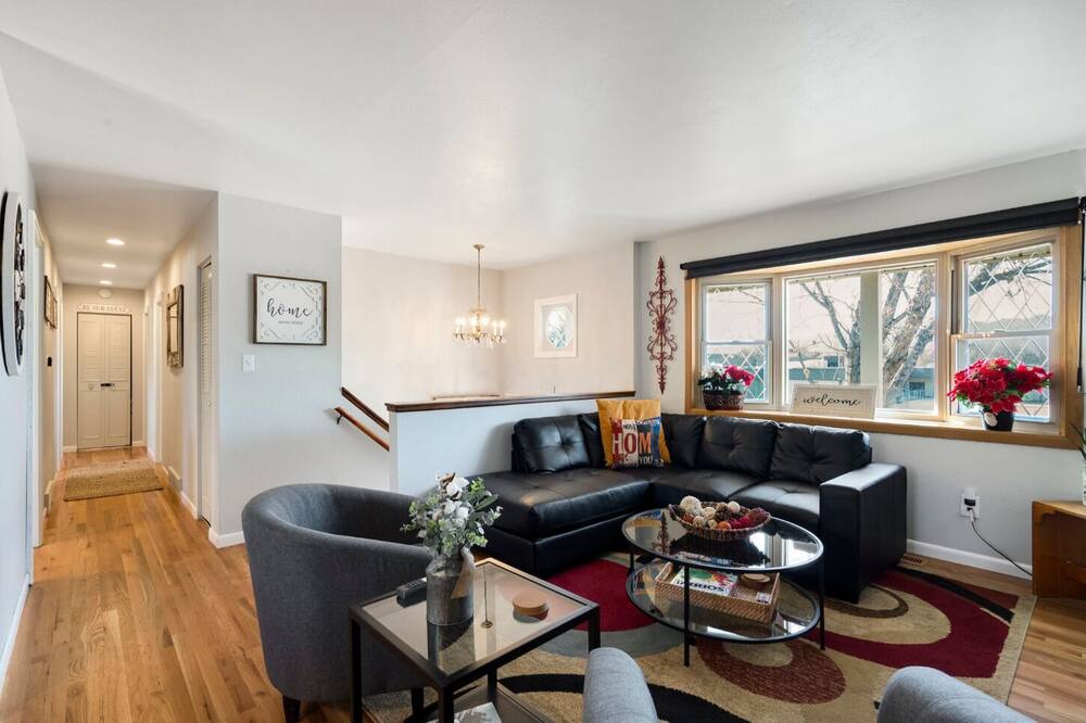 Photo of Livingroom in Security-Widefield