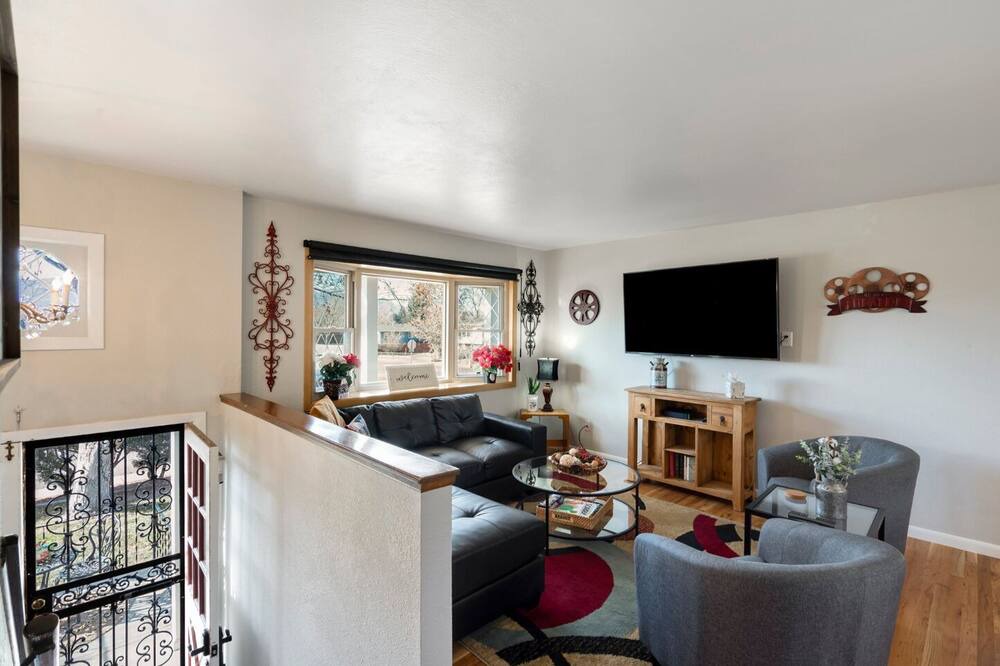 Photo of Livingroom in Security-Widefield