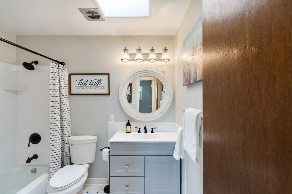 Photo of Bathroom in Security-Widefield