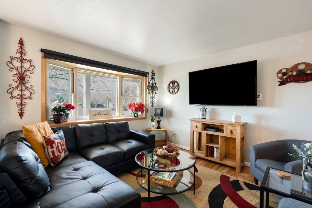 Photo of Livingroom in Security-Widefield