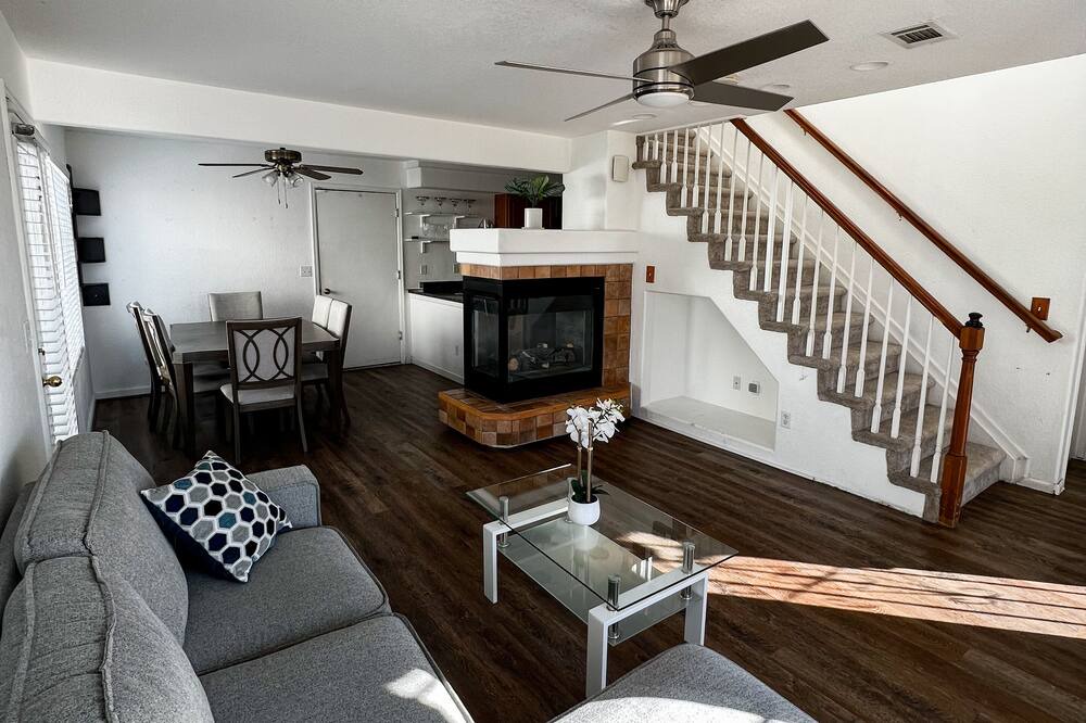 Photo of Livingroom in Green Valley Ranch