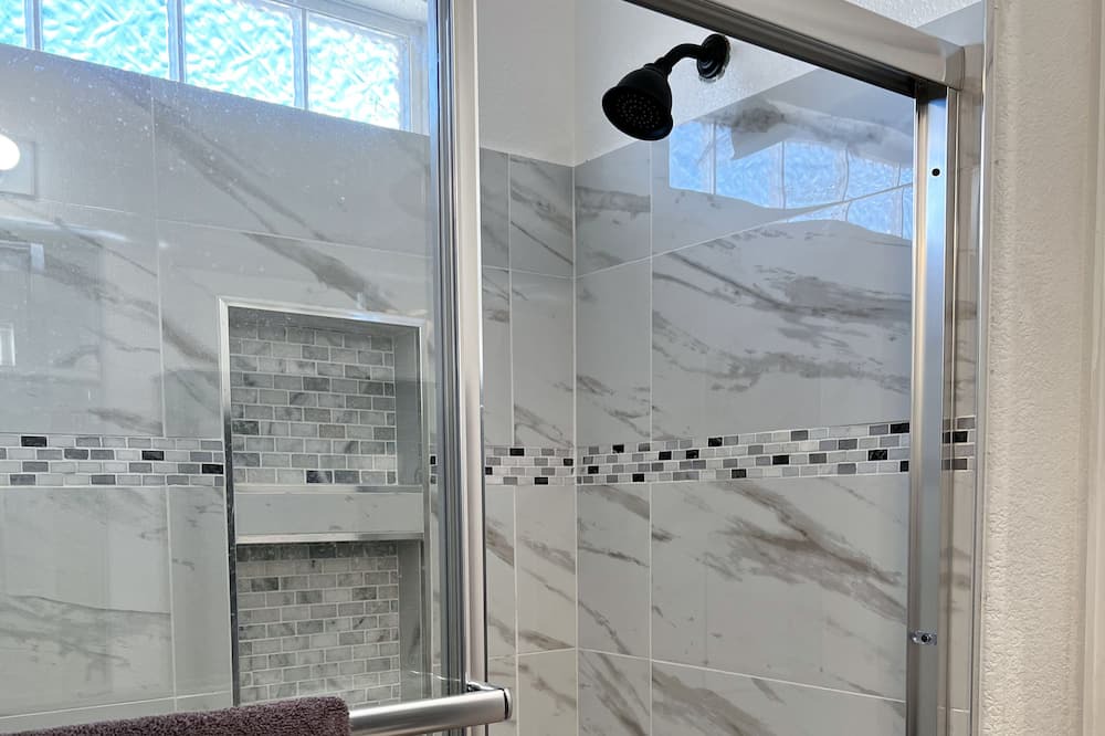 Photo of Bathroom in Green Valley Ranch