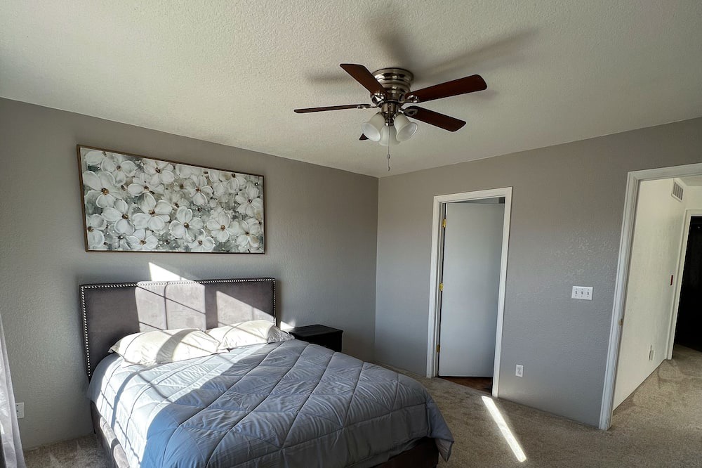 Photo of Bedroom in Green Valley Ranch