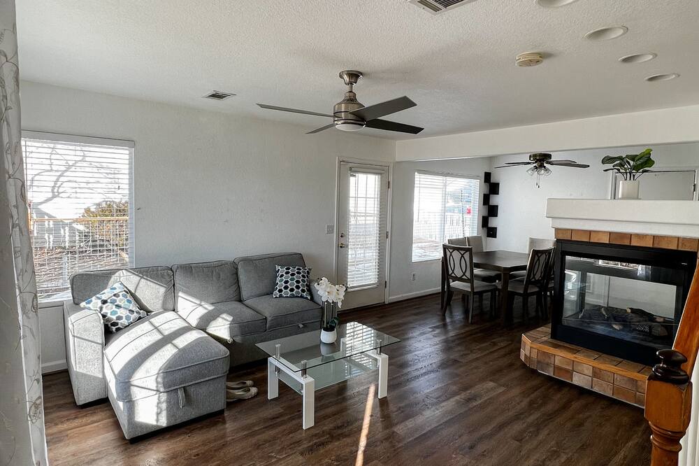 Photo of Livingroom in Green Valley Ranch