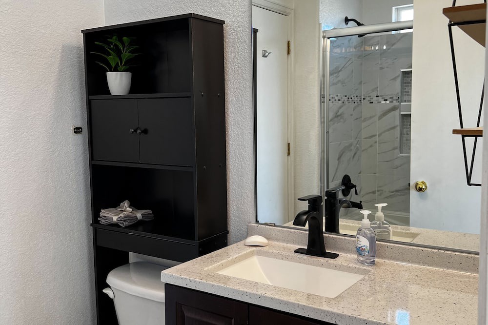 Photo of Bathroom in Green Valley Ranch