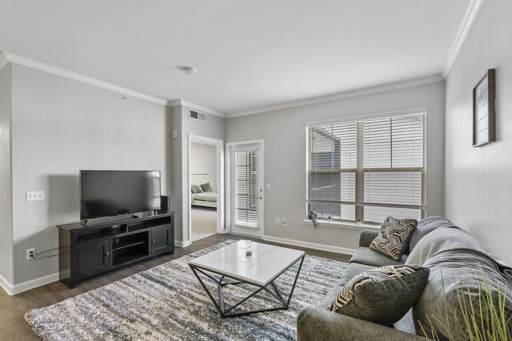 Photo of Livingroom in Englewood